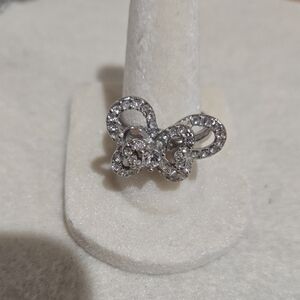 Avon Glittering Silver Bow Ring
